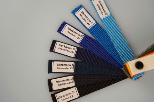 PP-Gurtband | 50 mm Breite | 50 m Rollenware | Farbauswahl | Hohe Reißfestigkeit - 1.200 daN/kg | 2,1 mm Stärke
