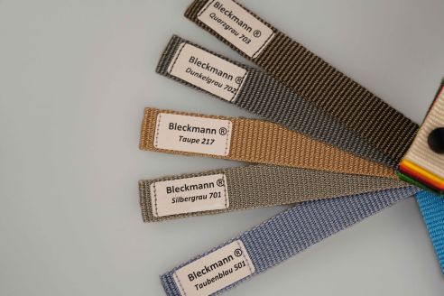 PP-Gurtband | 30 mm Breite | 50 m Rollenware | Farbauswahl | Hohe Reißfestigkeit - 800 daN/kg | 2,1 mm Stärke