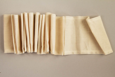 Baumwollband  -  Dünne Ware  -  ca. 125 mm breit  -  rohweiß-natur