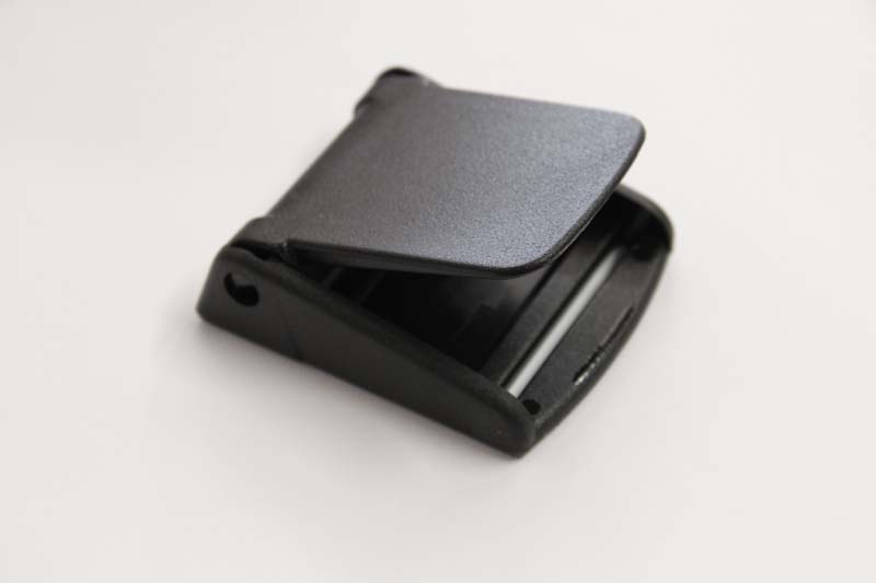 Schwarze Klemm-Schnalle aus Kunststoff 50 mm