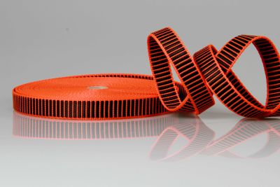 Gurtware aus PP mit 3D Effekt  -  20 mm Breite  -  25 m Rollenware  -  Griffig und strapazierfähig  -  Orange mit schwarzen Balken